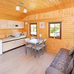 Feriehus Letniskowe Forest Nad Morzem *